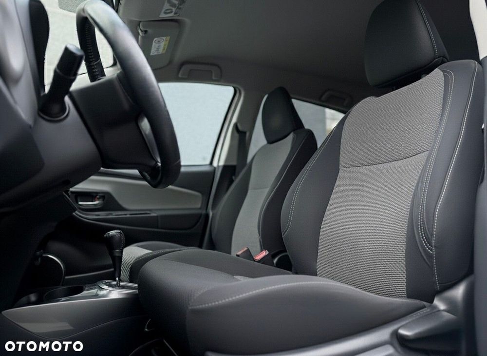 Toyota Yaris - 8