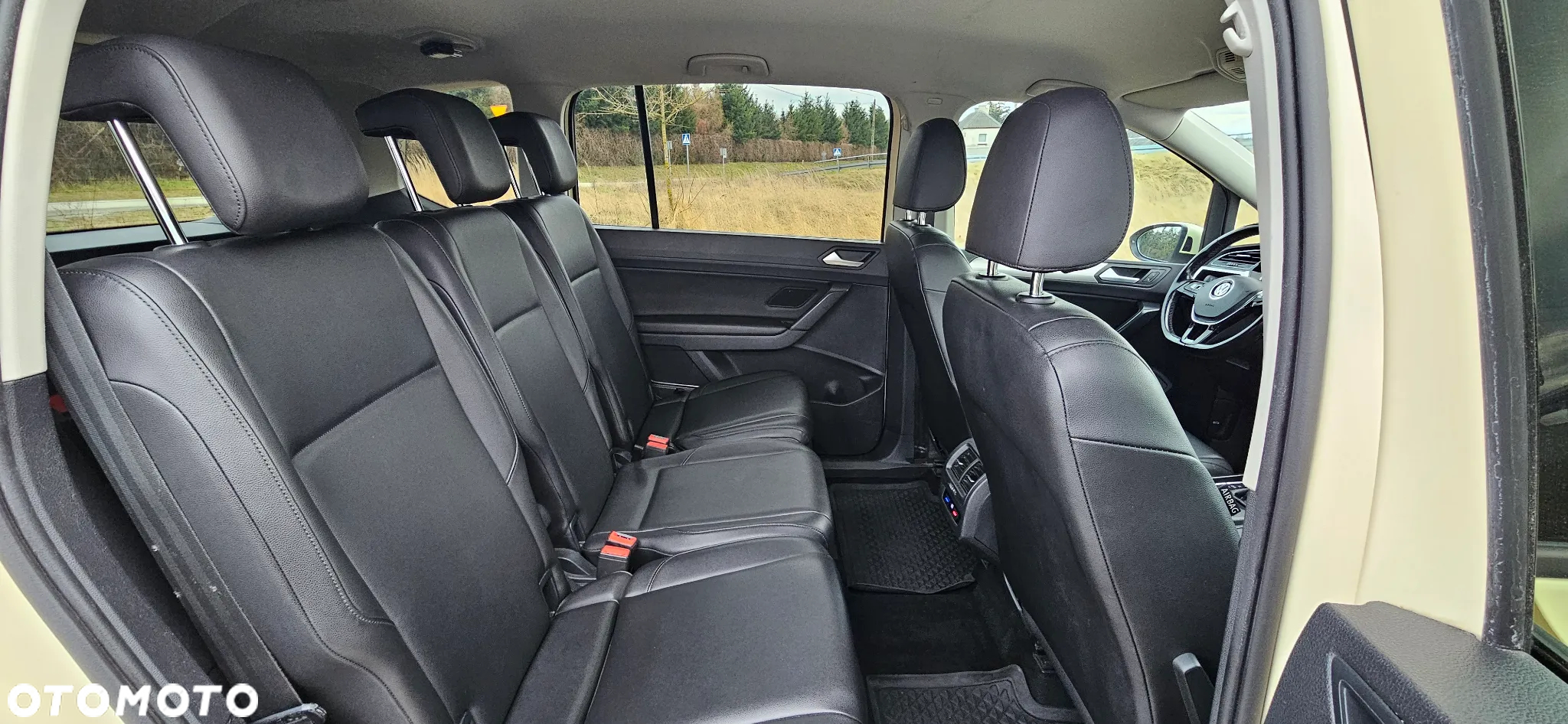 Volkswagen Touran 2.0 TDI SCR DSG UNITED - 10