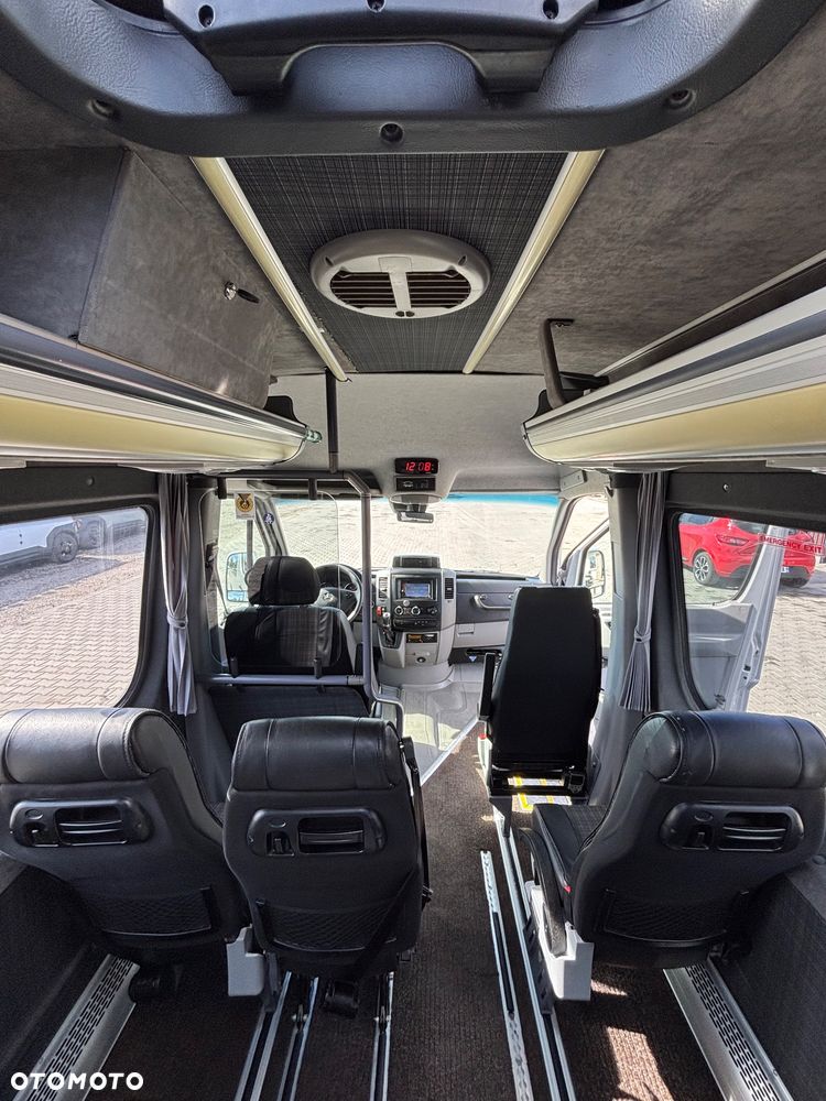 Mercedes-Benz Sprinter 319 - 17