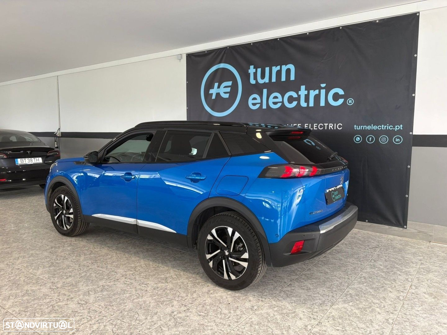 Peugeot e-2008 50 kWh GT - 3
