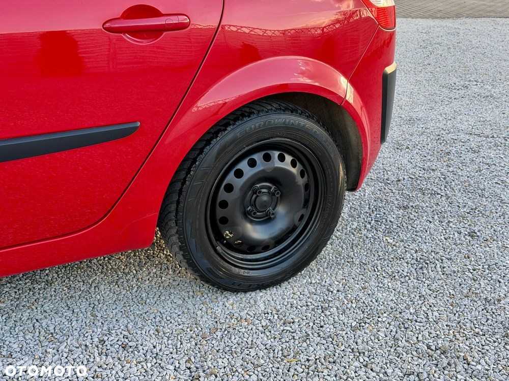 Renault Scenic 2.0 16V Dynamique - 17