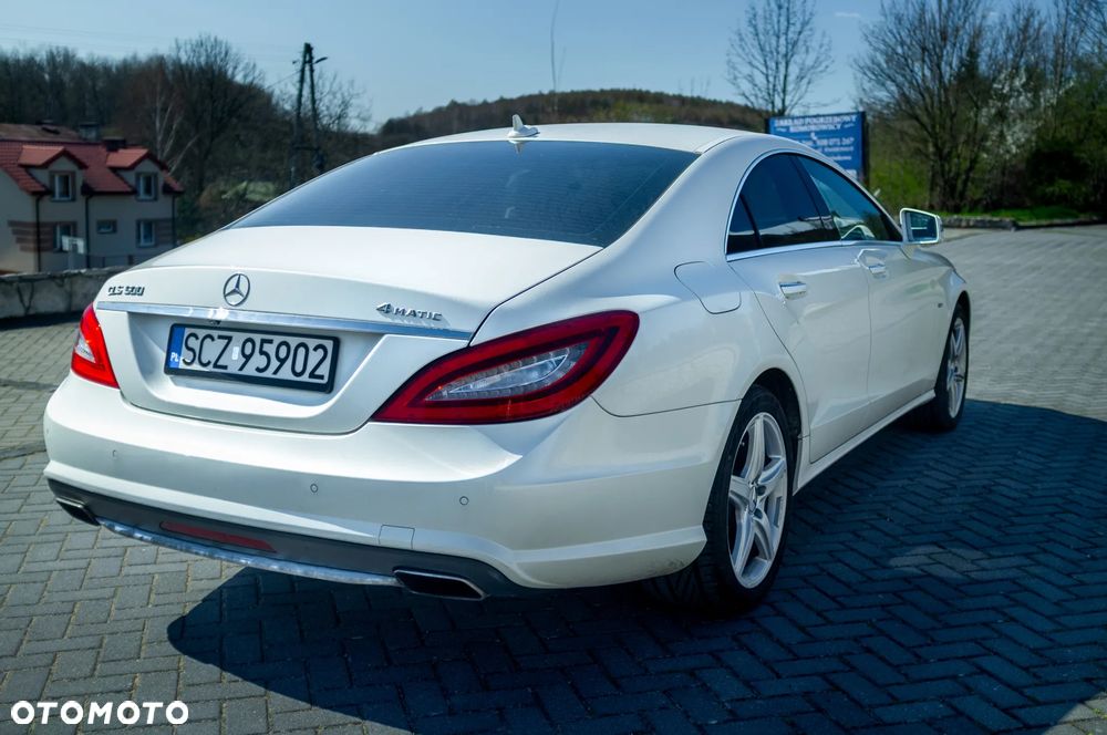 Mercedes-Benz CLS 500 4-Matic BlueEff - 14