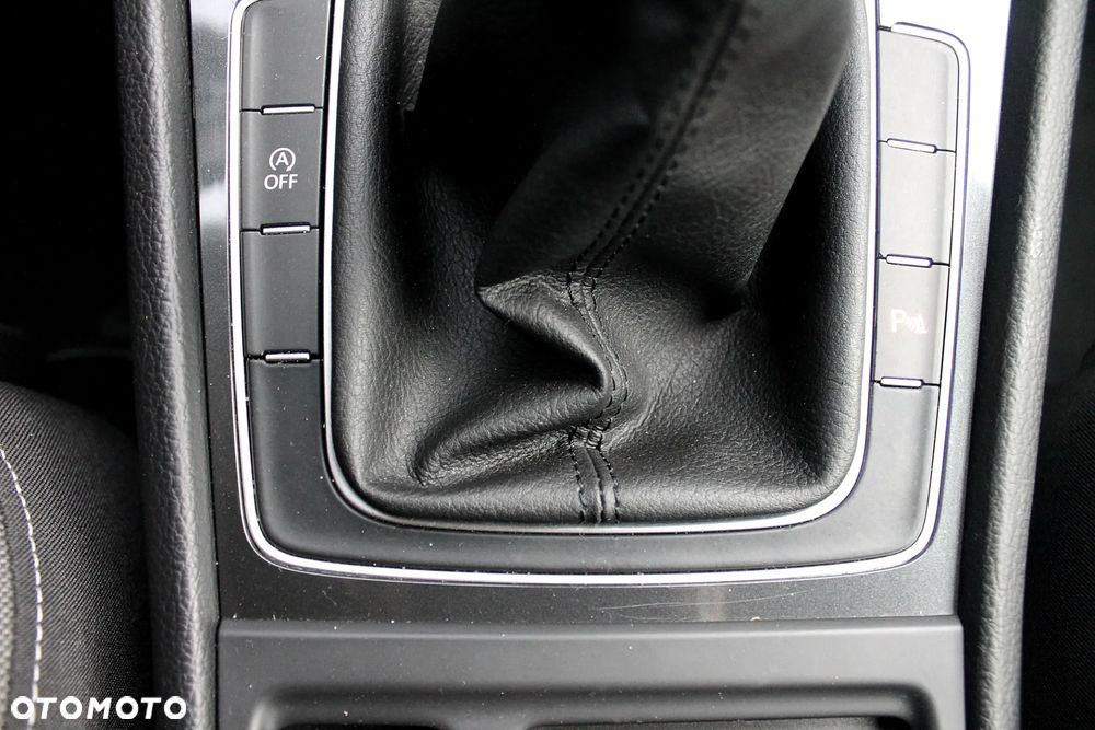 Volkswagen Golf 1.6 TDI (BlueMotion Technology) Comfortline - 20