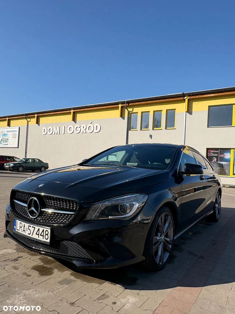Mercedes-Benz CLA 180 UrbanStyle Edition - 2
