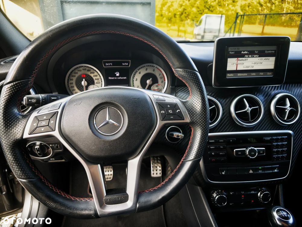 Mercedes-Benz Klasa A 180 (BlueEFFICIENCY) AMG Sport - 25