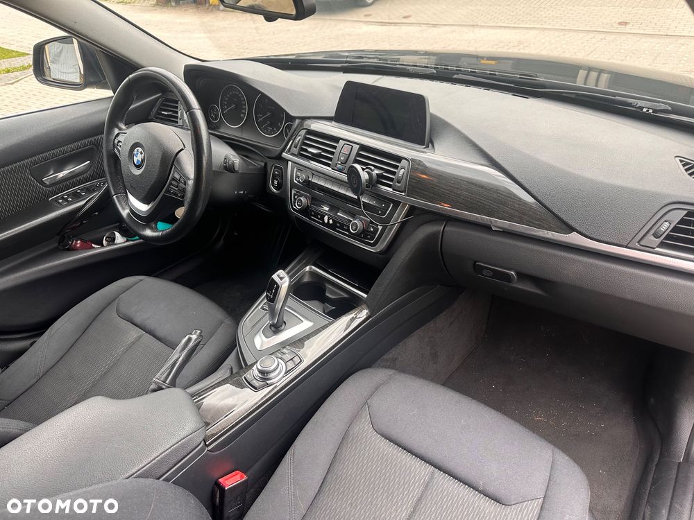 BMW Seria 3 - 12