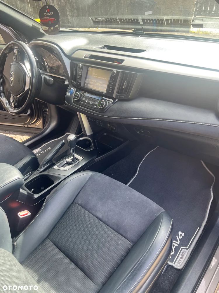 Toyota RAV4 Hybrid Selection 4x2 - 12