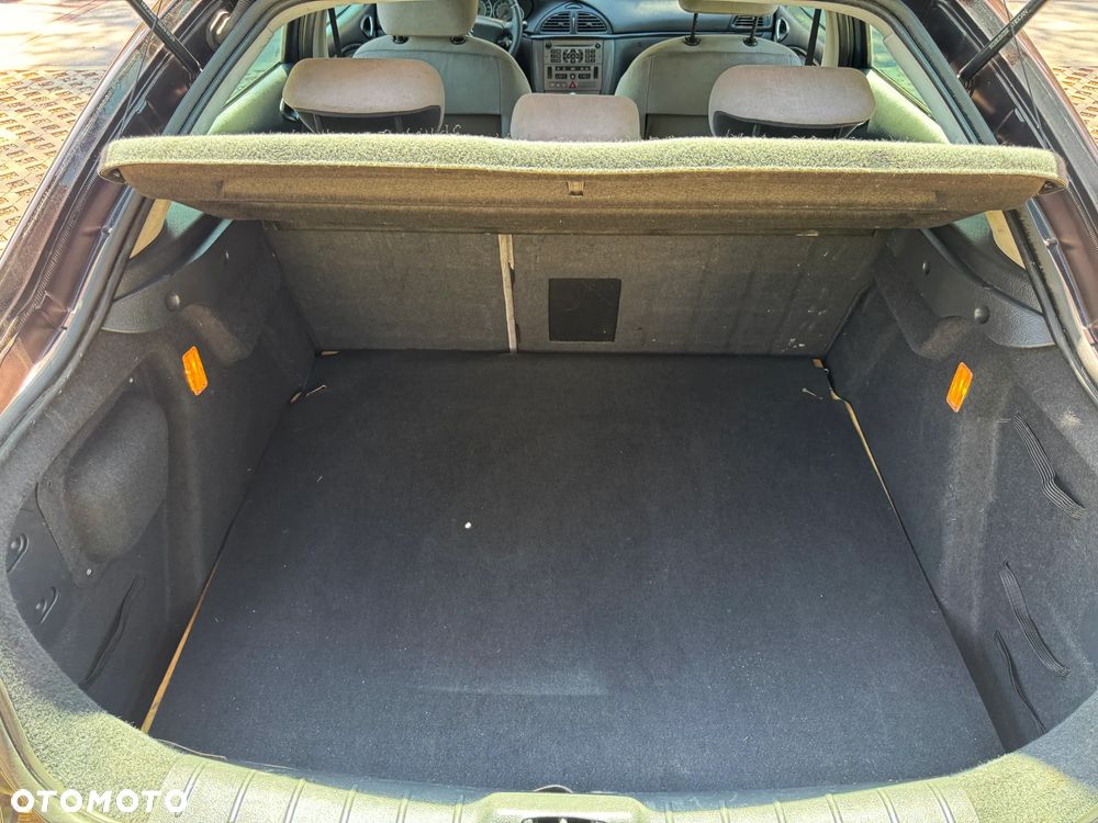 Citroën C5 2.0 16V Exclusive - 35