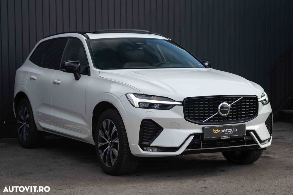 Volvo XC 60 B4 MHEV AT8 AWD R-Design - 40