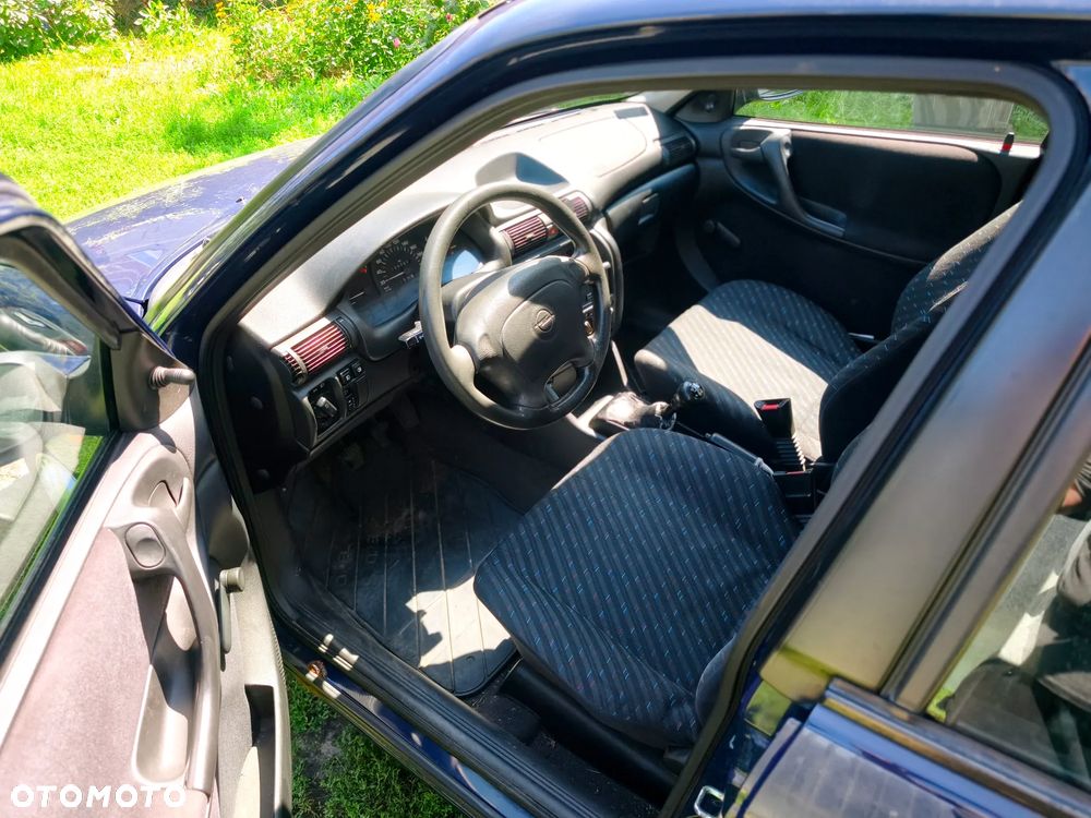 Opel Astra 1.6 - 14