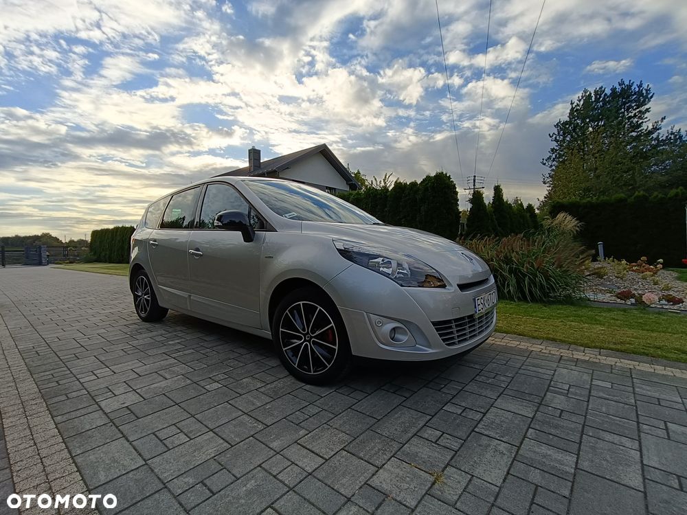 Renault Grand Scenic - 1