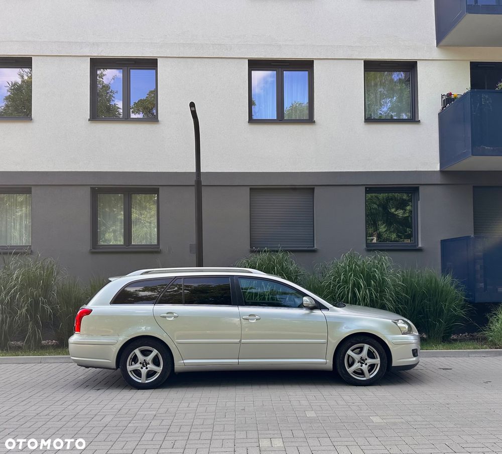 Toyota Avensis 2.0 VVT-i Team - 6