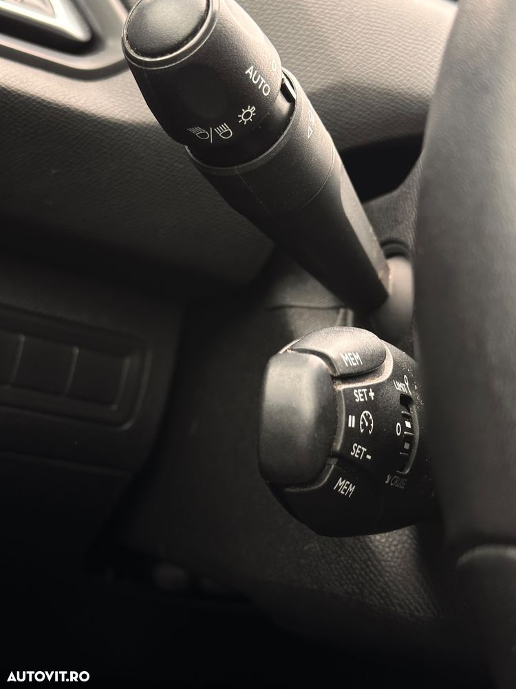 Peugeot 308 BlueHDi 130 Active Pack - 12