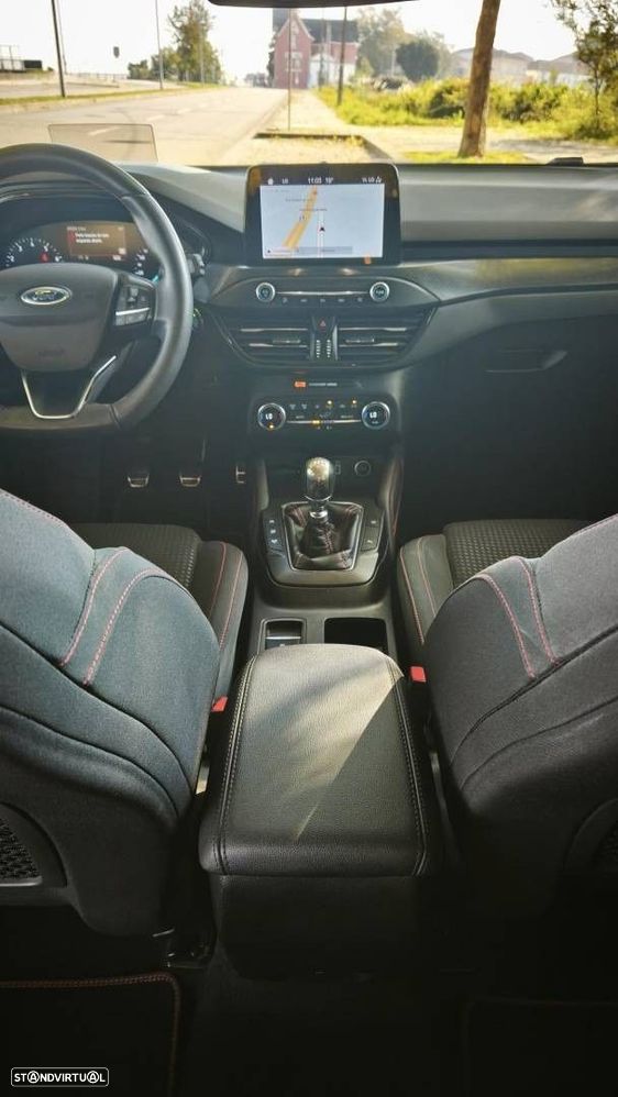 Ford Focus SW 1.0 EcoBoost MHEV ST-Line - 12