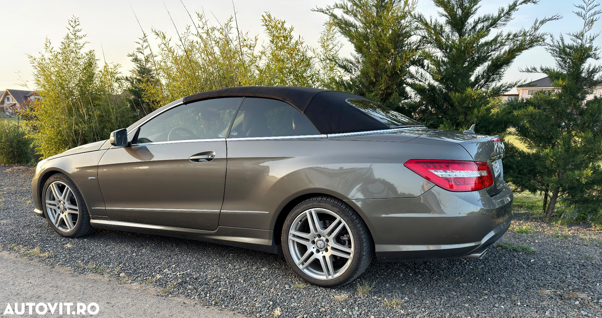 Mercedes-Benz E - 10