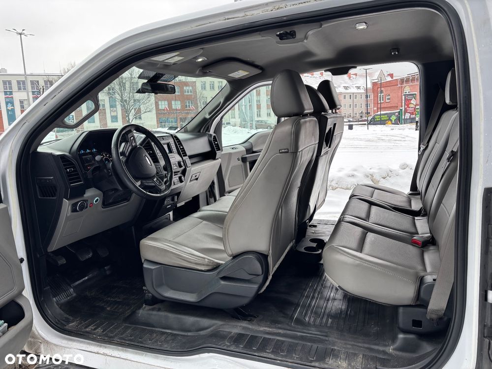 Ford F150 - 4