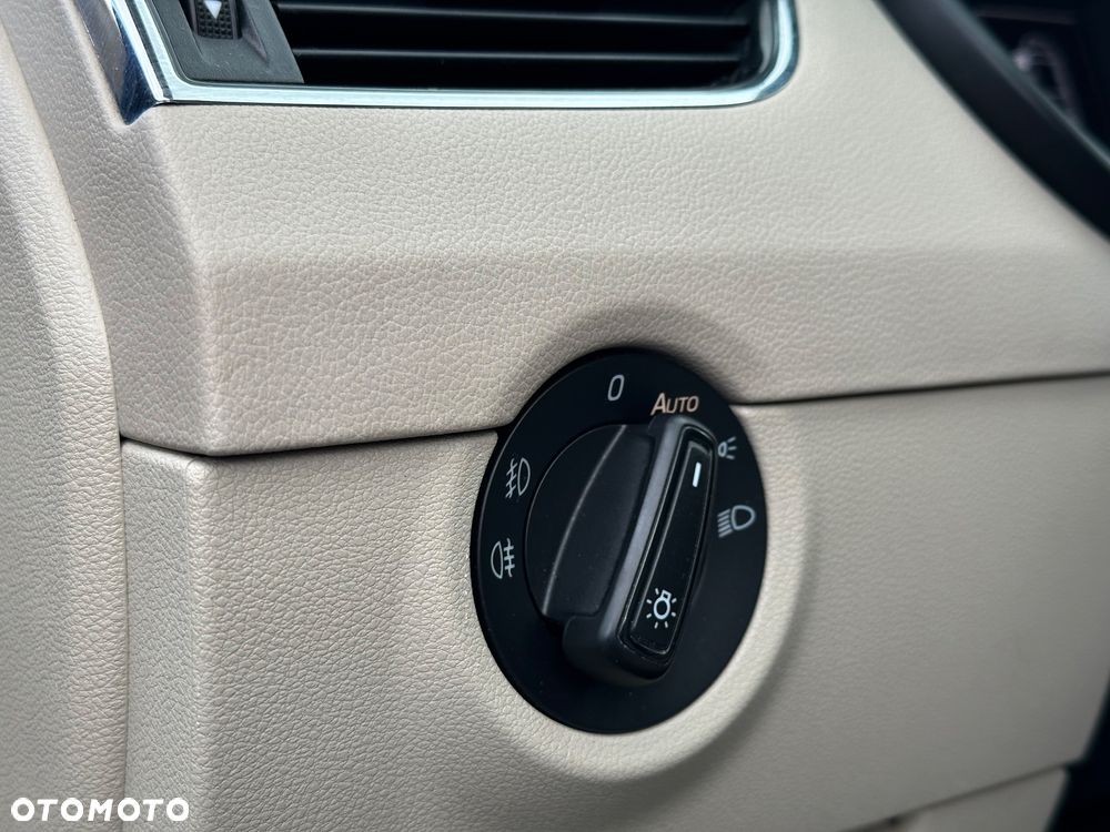 Skoda Octavia 2.0 TDI Elegance - 25