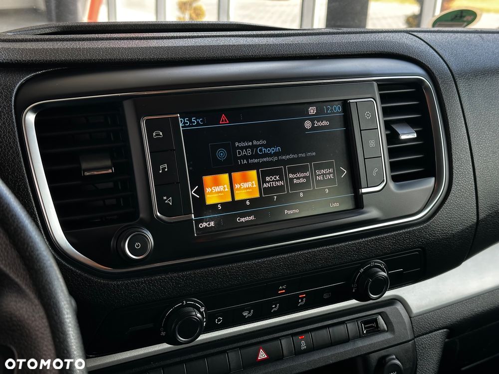 Peugeot Traveller - 19