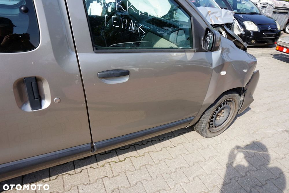 DRZWI PRZEDNIE PRAWE DOKKER LIFT TEHNK 821007910R BEŻOWY DACIA 2017-2021 - 2