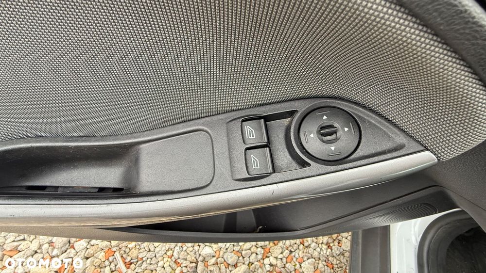 Ford Focus - 13