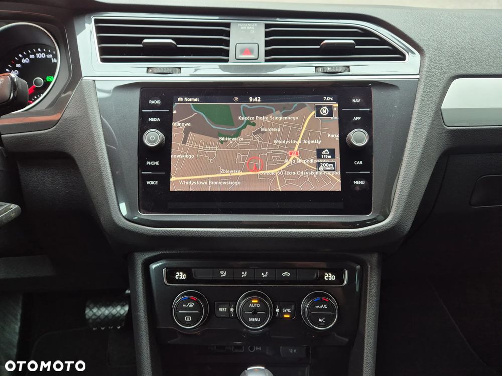 Volkswagen Tiguan 2.0 TDI SCR 4MOTION (BlueMotion Techn.) DSG Trendline - 27