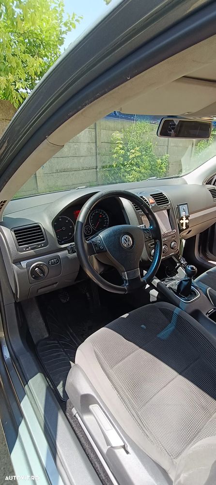 Volkswagen Golf 2.0 TDI Comfortline DPF - 15