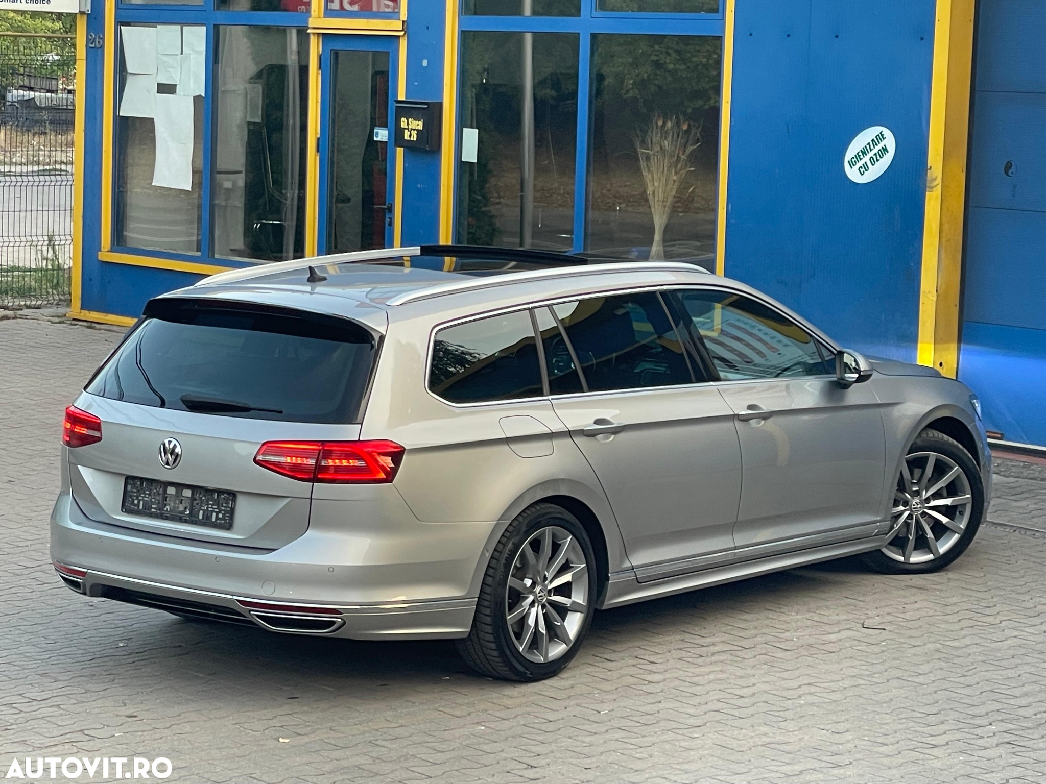 Volkswagen Passat Variant 2.0 TDI DSG R Executive - 4