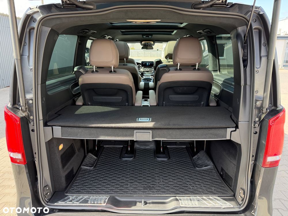 Mercedes-Benz Klasa V - 10