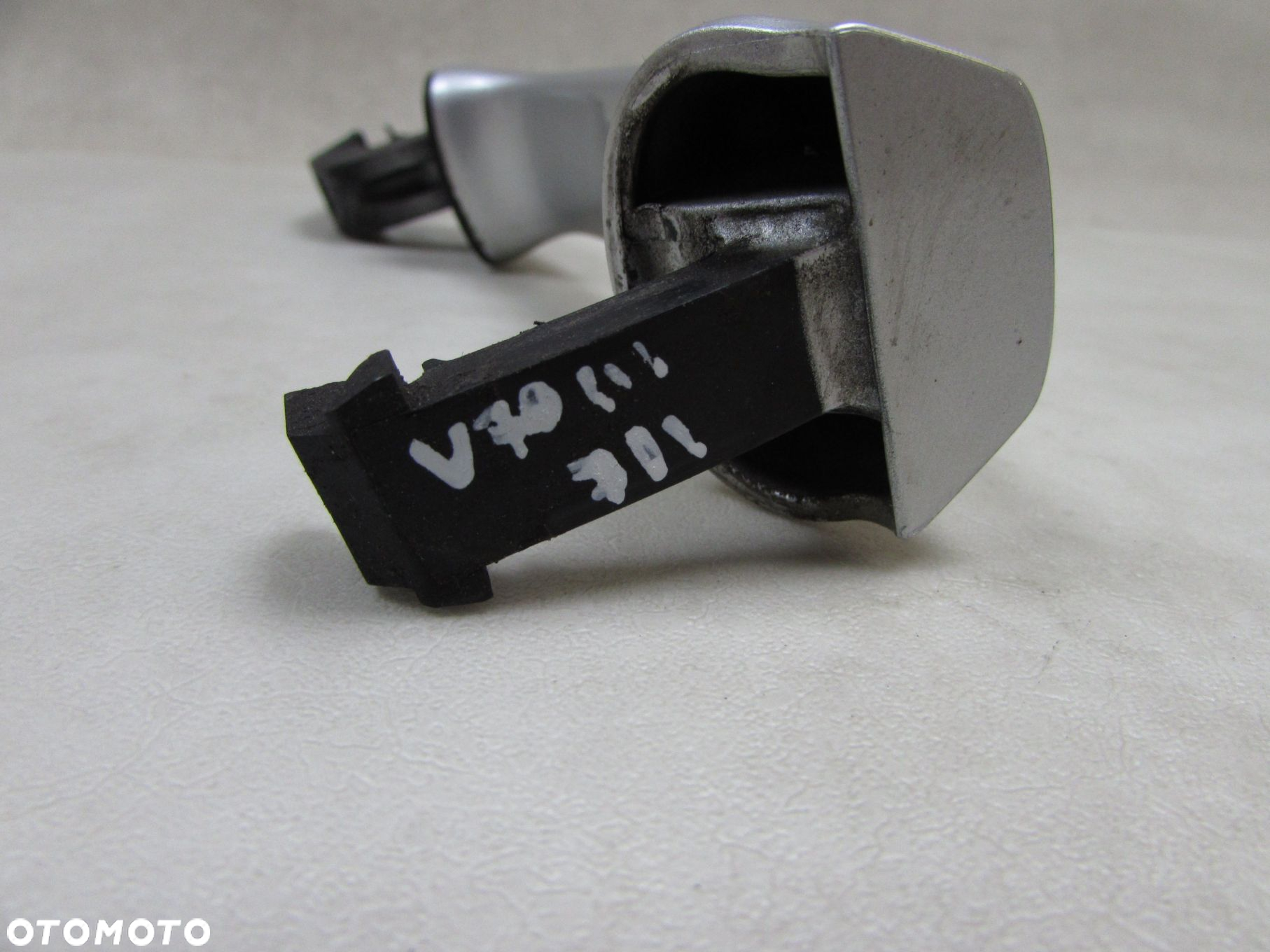 VOLVO S80 II V70 III XC70 06-13 KLAMKA ZEWNETRZNA WKLADKA ZAMEK 30753785 30784963 711 - 7
