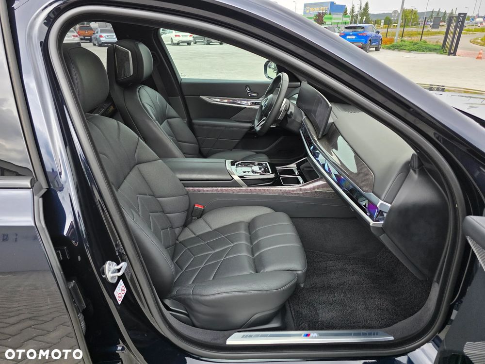 BMW Seria 7 740d xDrive mHEV sport - 19