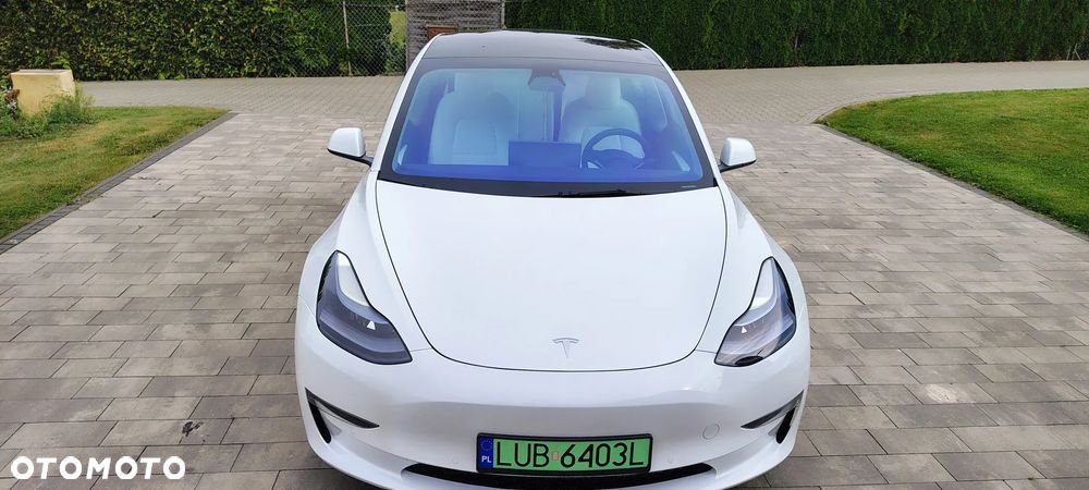 Tesla Model 3 - 4