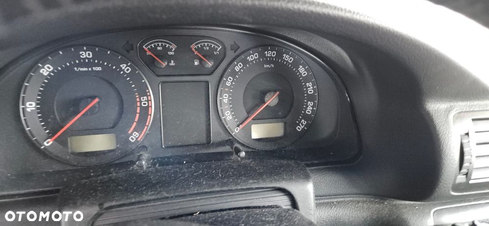 SKODA SUPERB 01-06 1.9 TDI AWX - RADIO RADIOODTWARZACZ - 25