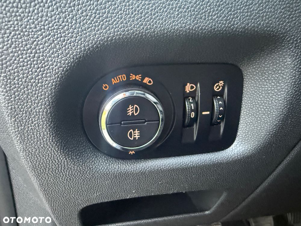 Opel Corsa 1.4 16V EcoFLEX Start-Stop 150 Jahre - 9