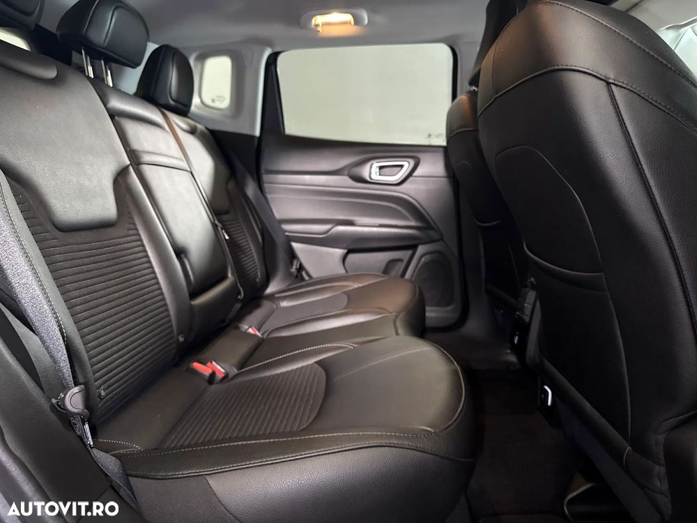 Jeep Compass - 13