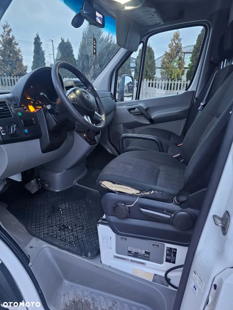 Mercedes-Benz Sprinter - 12