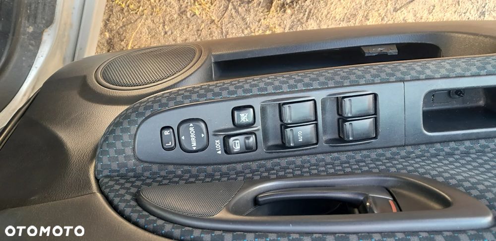 Subaru Impreza 1.5R - 11