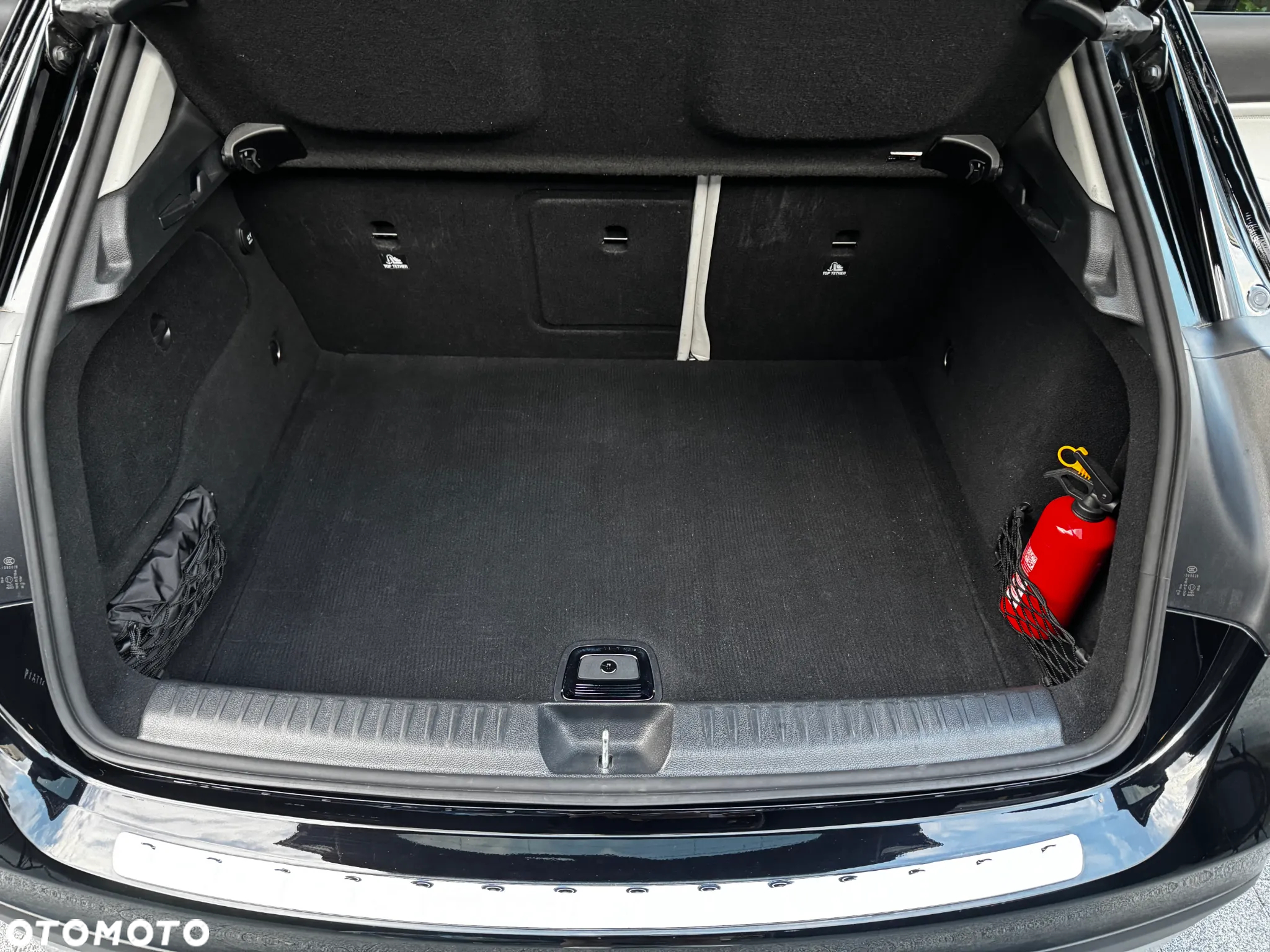 Mercedes-Benz GLA 200 7G-DCT - 18