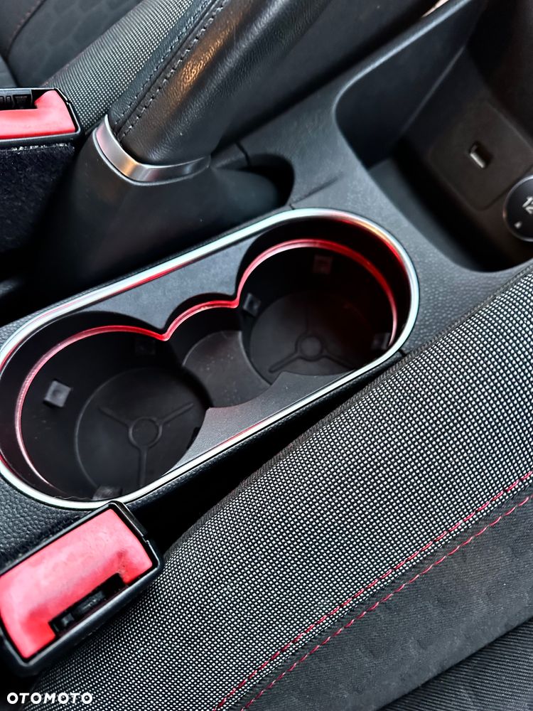 Ford Fiesta 1.0 EcoBoost S&S ST-LINE - 18