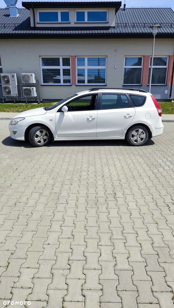 Hyundai i30 1.6 Classic EU5 - 3