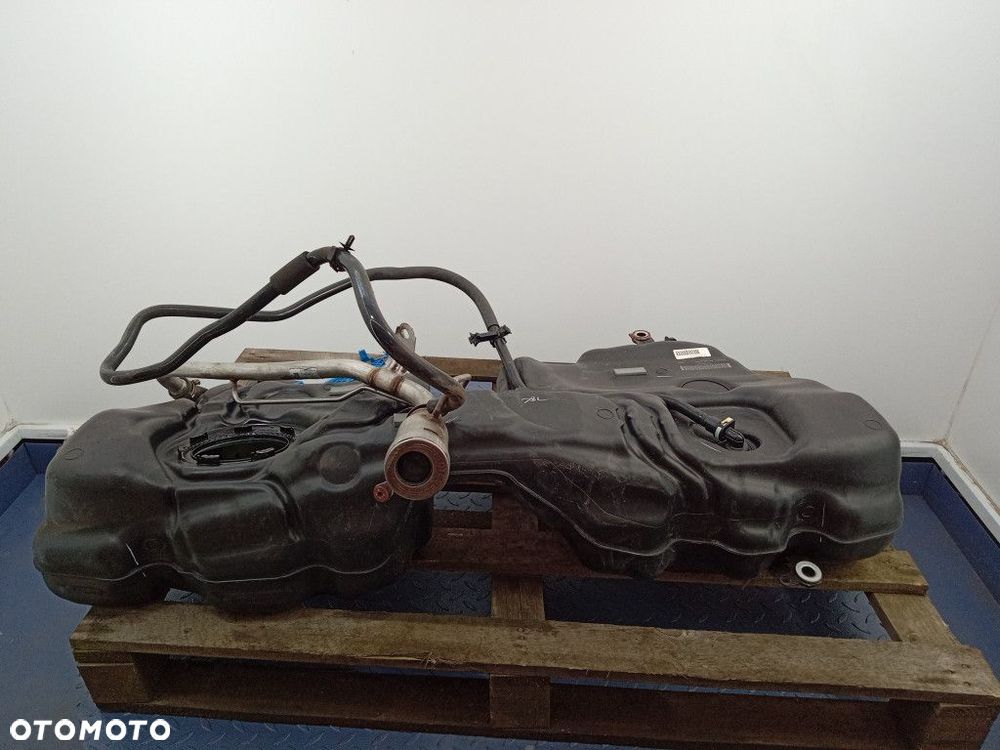 VOLVO V90 II CC D4  ZBIORNIK BAK PALIWA 31478590 - 6