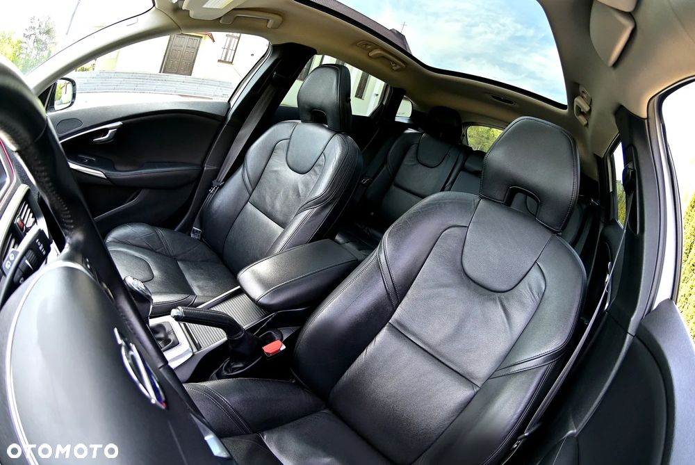 Volvo V40 D4 Summum - 23