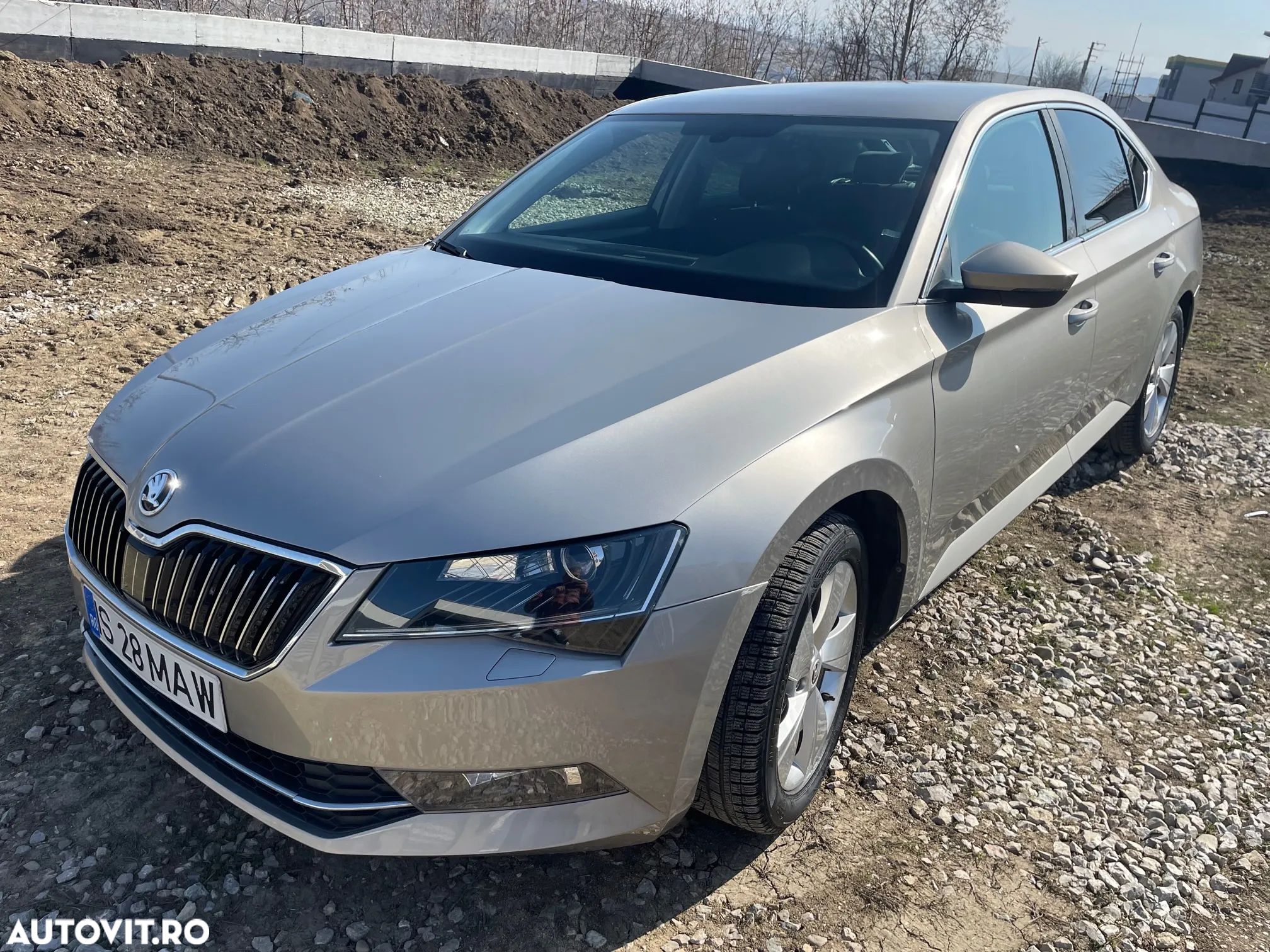 Skoda Superb 2.0 TDI DSG Style - 1