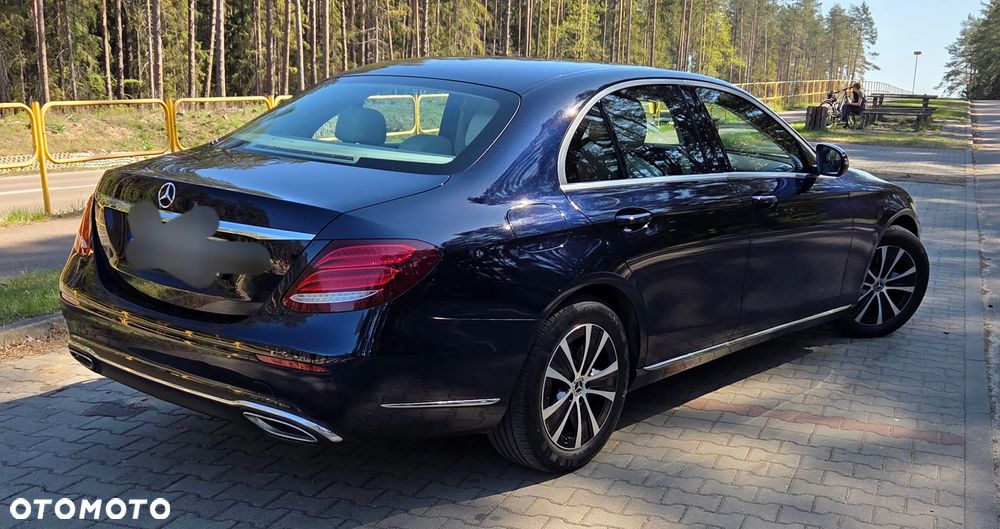 Mercedes-Benz Klasa E 200 4-Matic 9G-TRONIC - 4