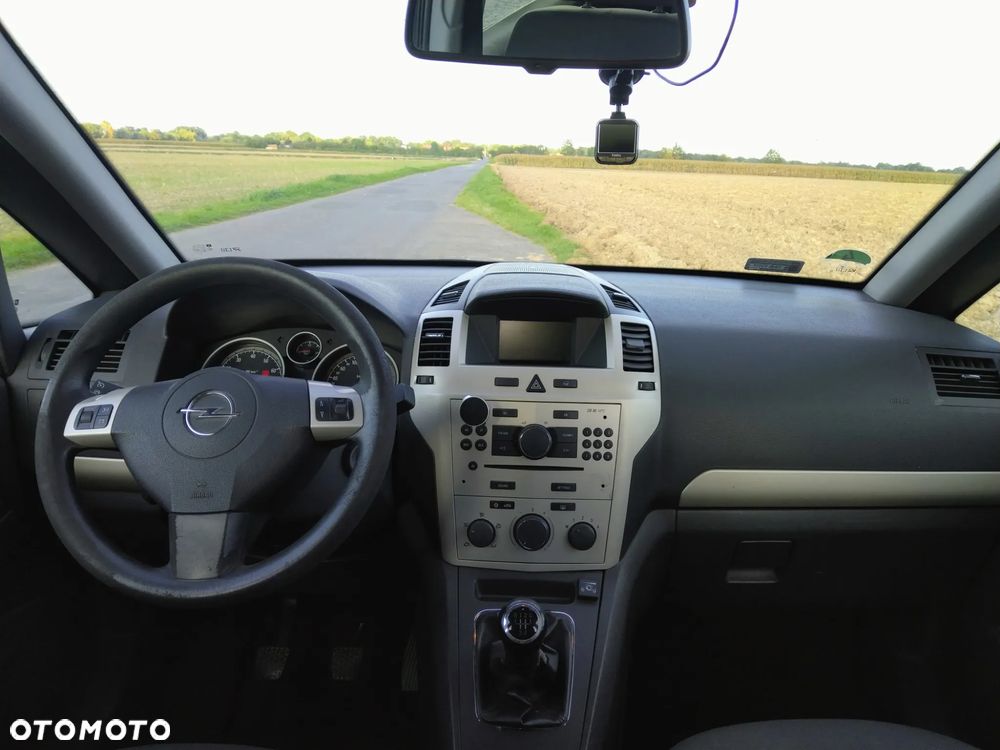 Opel Zafira 1.8 - 8