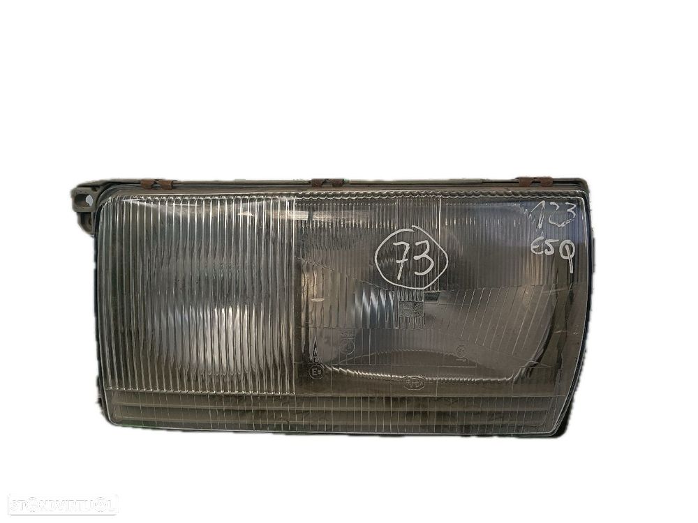 Farol Esq Mercedes-Benz Três Volumes (W123) - 1