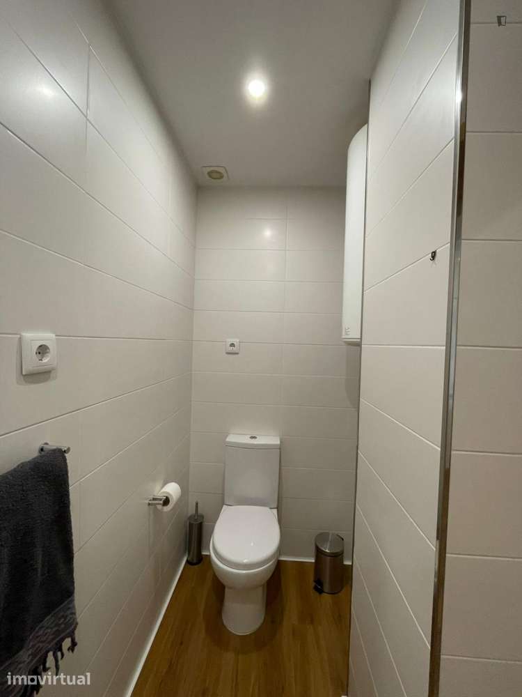 Apartamento com 3 quartos - localizado em Ramalde Porto - Grande imagem: 2/27