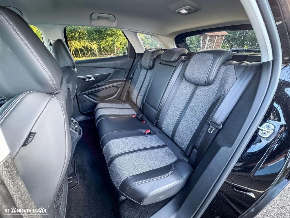 Peugeot 3008 1.5 BlueHDi Allure Pack - 19