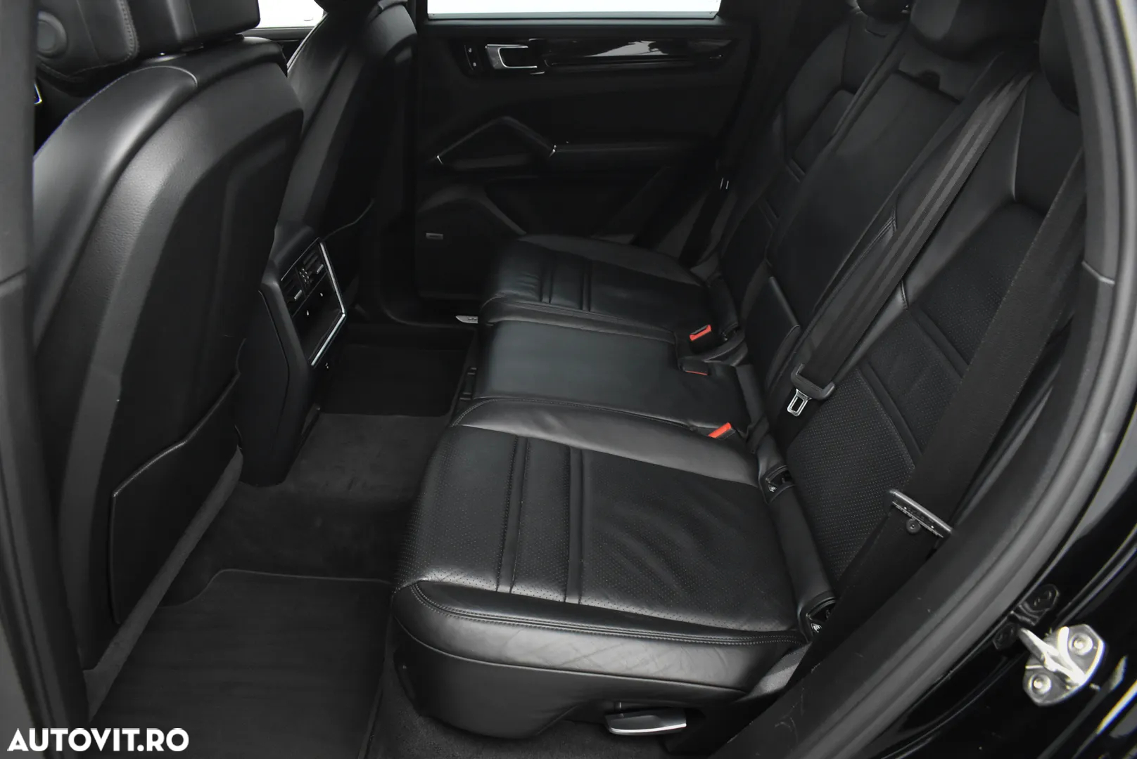 Porsche Cayenne Tiptronic S - 10