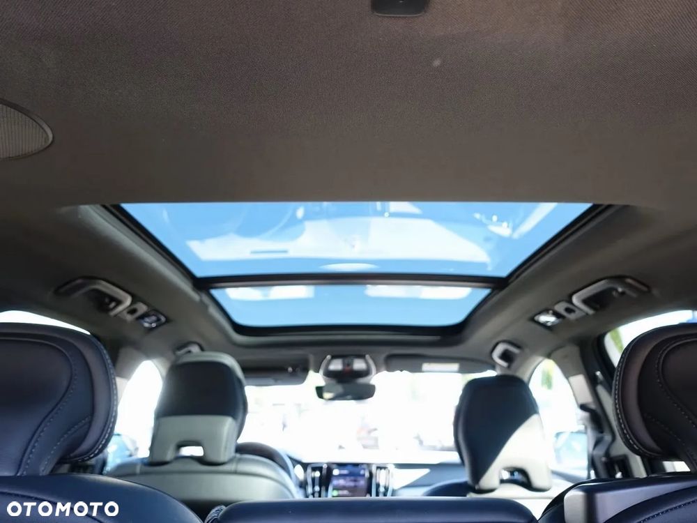 Volvo XC 60 T8 AWD Ultra Black Edition - 12