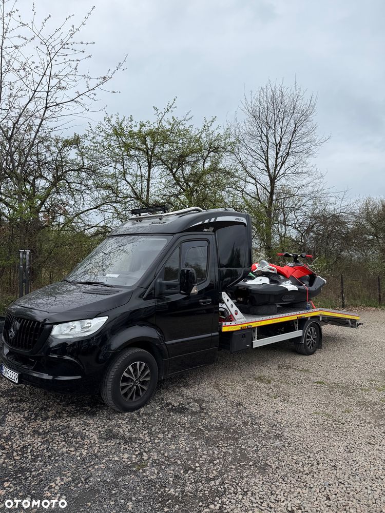 Mercedes-Benz Sprinter - 32